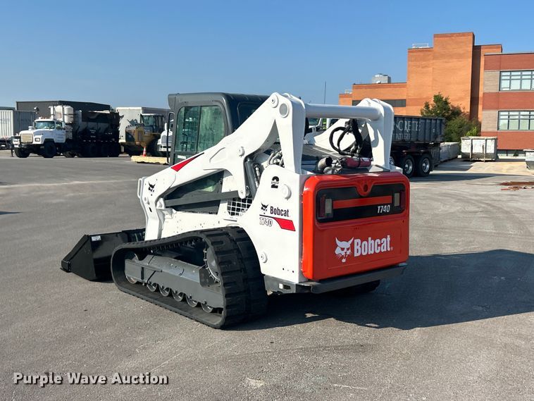 image for item FC2879 2019 Bobcat T740 tracked skid steer loader