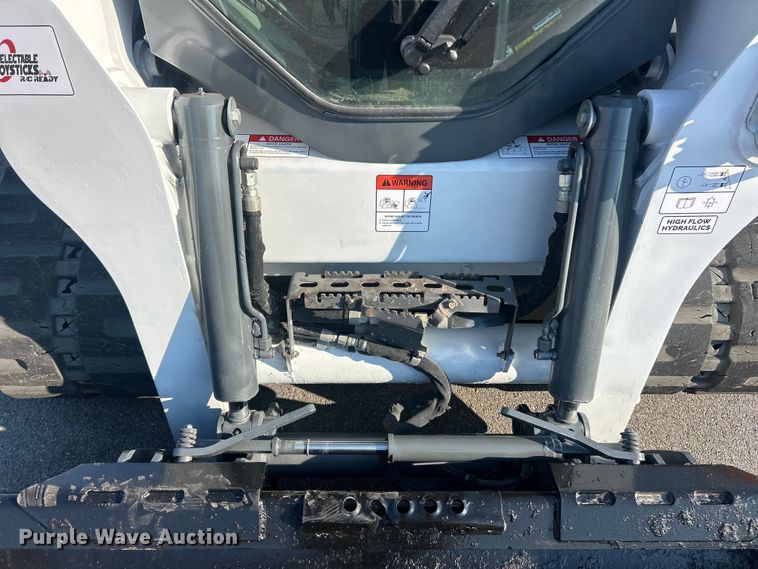 image for item FC2879 2019 Bobcat T740 tracked skid steer loader