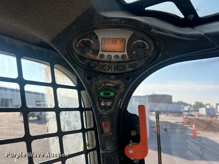 image for item FC2879 2019 Bobcat T740 tracked skid steer loader