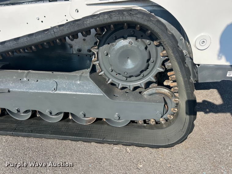 image for item FC2879 2019 Bobcat T740 tracked skid steer loader