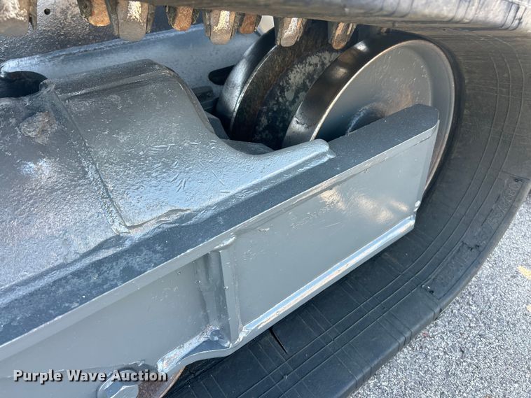 image for item FC2879 2019 Bobcat T740 tracked skid steer loader