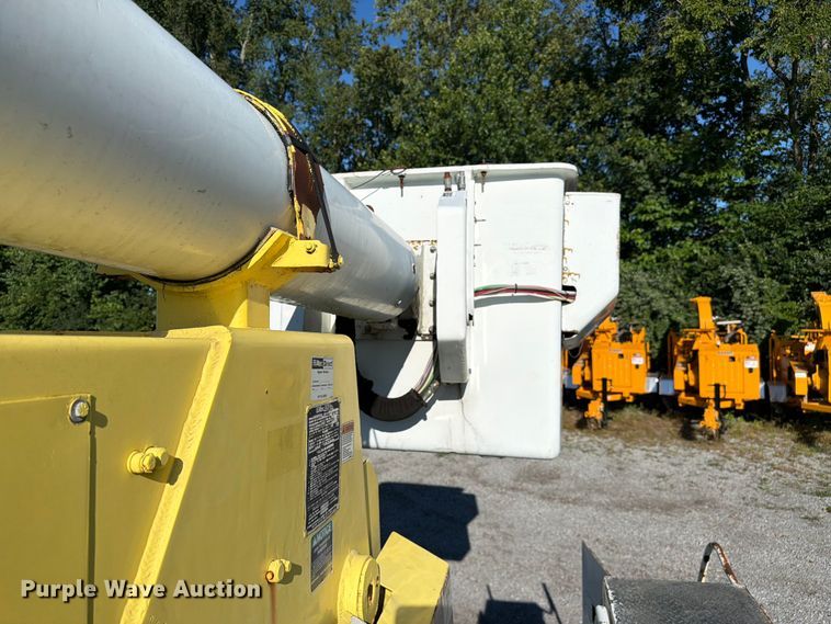 image for item FC3246 1995 International 4700 bucket truck
