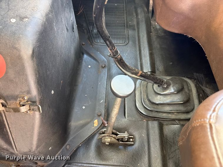 image for item FC3246 1995 International 4700 bucket truck