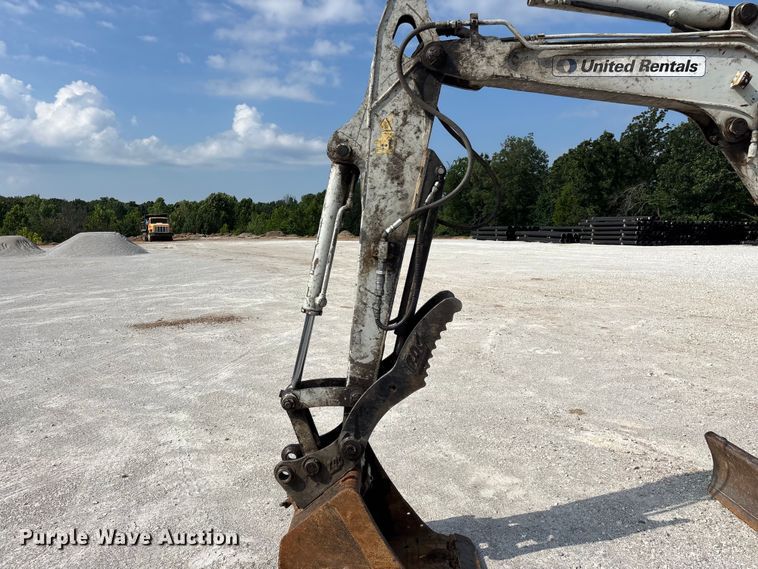 image for item FG0527 2012 Takeuchi TB138FR mini excavator