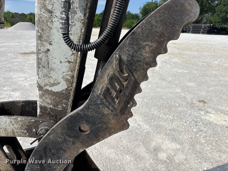 image for item FG0527 2012 Takeuchi TB138FR mini excavator