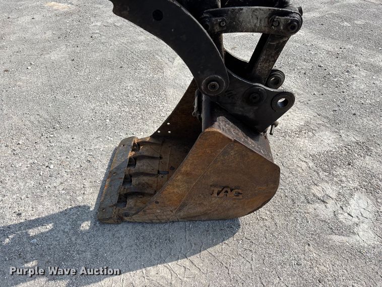 image for item FG0527 2012 Takeuchi TB138FR mini excavator