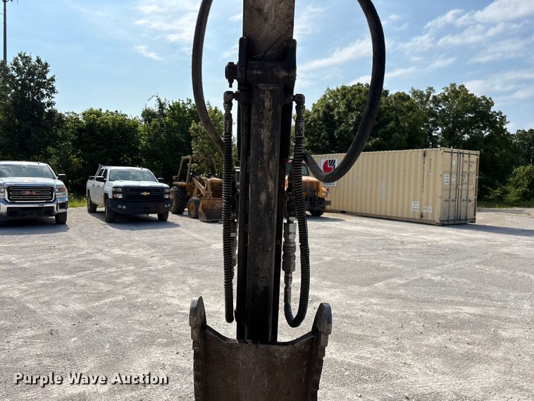 image for item FG0527 2012 Takeuchi TB138FR mini excavator