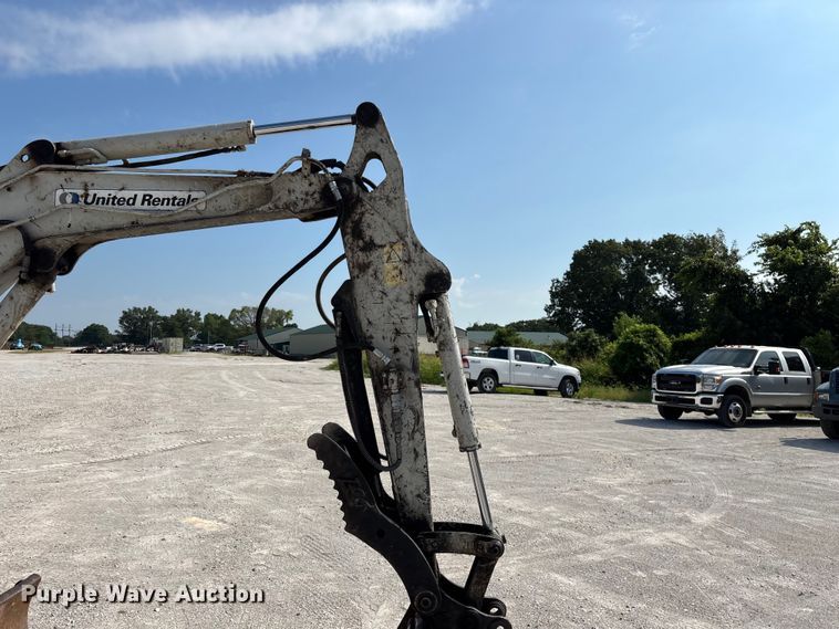 image for item FG0527 2012 Takeuchi TB138FR mini excavator