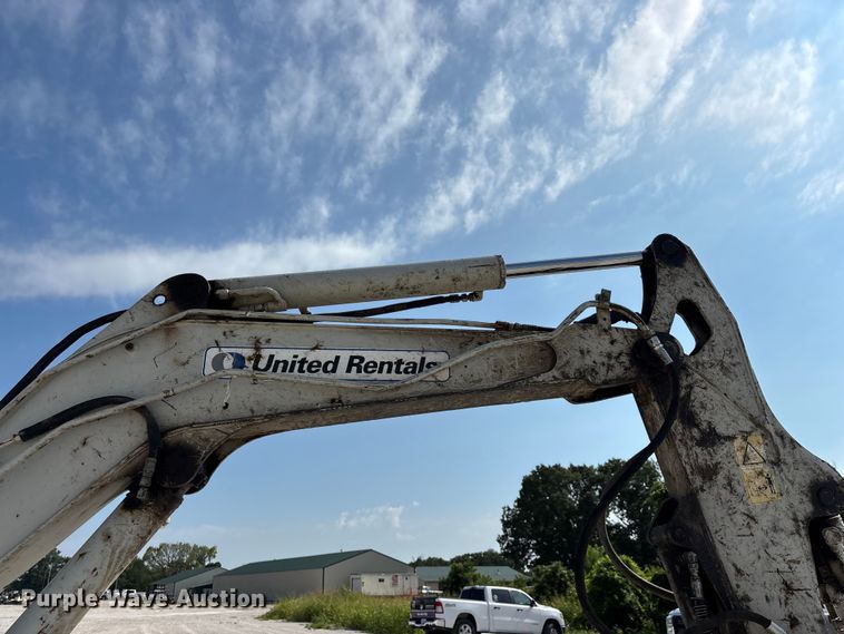image for item FG0527 2012 Takeuchi TB138FR mini excavator