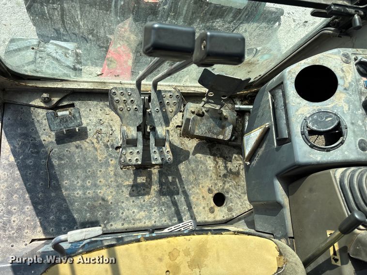 image for item FG0527 2012 Takeuchi TB138FR mini excavator