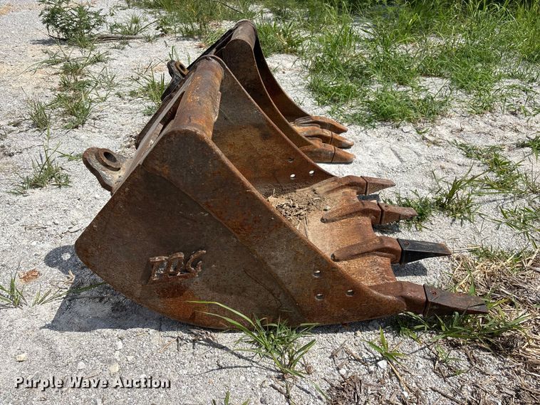 image for item FG0527 2012 Takeuchi TB138FR mini excavator