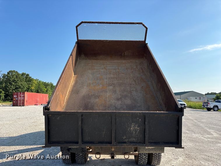 image for item FG0529 1990 International 4600 dump truck