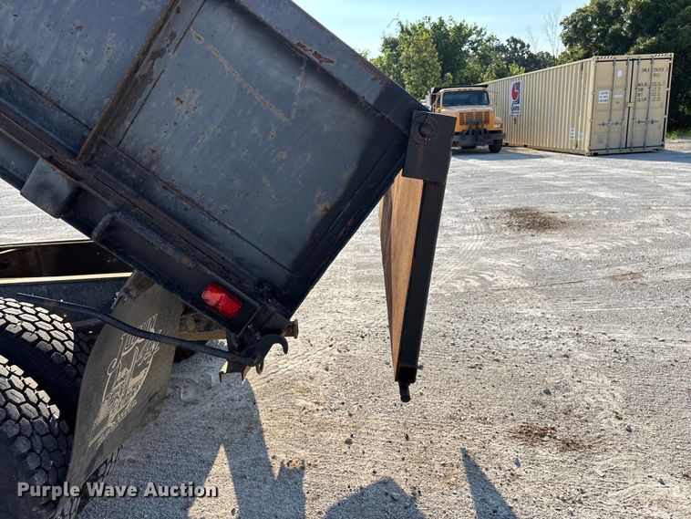 image for item FG0529 1990 International 4600 dump truck