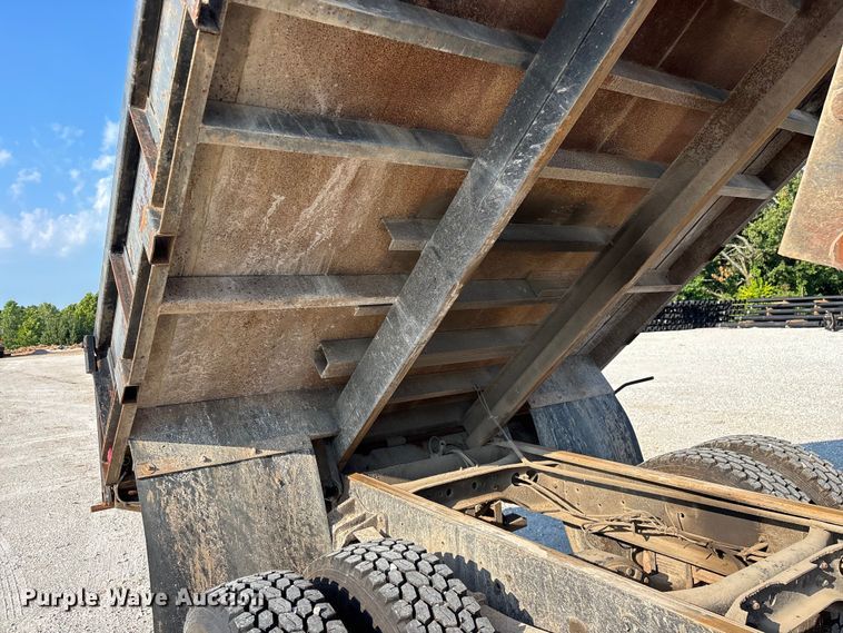 image for item FG0529 1990 International 4600 dump truck