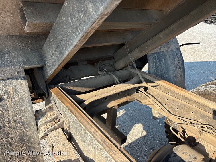 image for item FG0529 1990 International 4600 dump truck