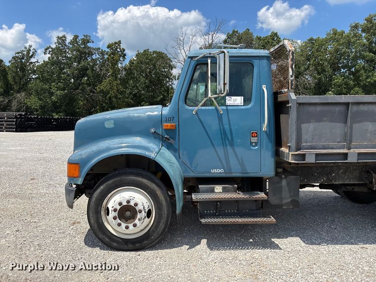 image for item FG0529 1990 International 4600 dump truck