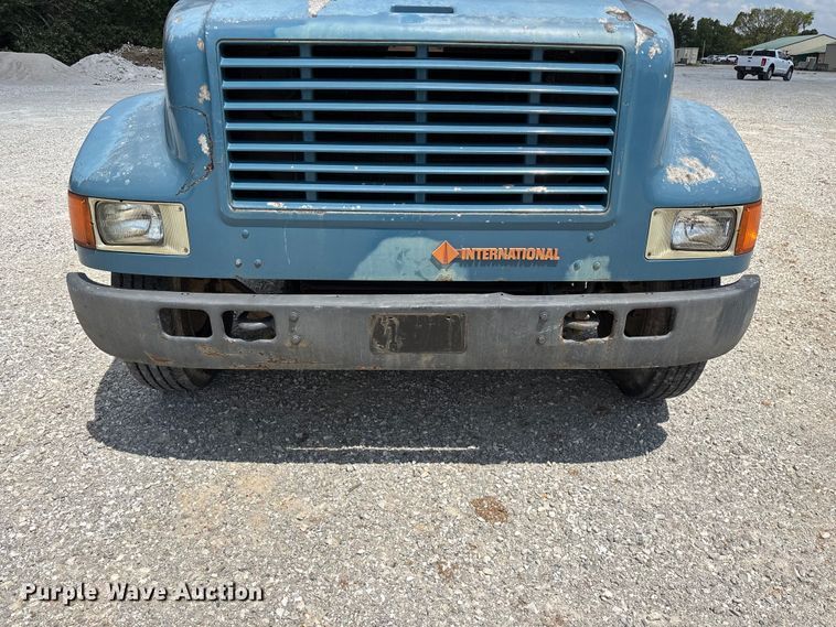 image for item FG0529 1990 International 4600 dump truck