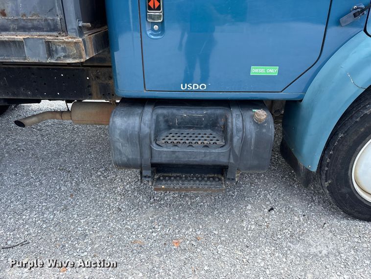 image for item FG0529 1990 International 4600 dump truck