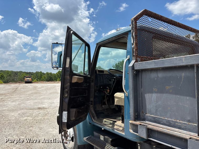 image for item FG0529 1990 International 4600 dump truck