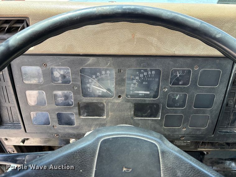 image for item FG0529 1990 International 4600 dump truck