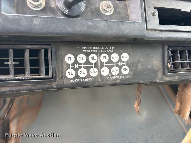 image for item FG0529 1990 International 4600 dump truck