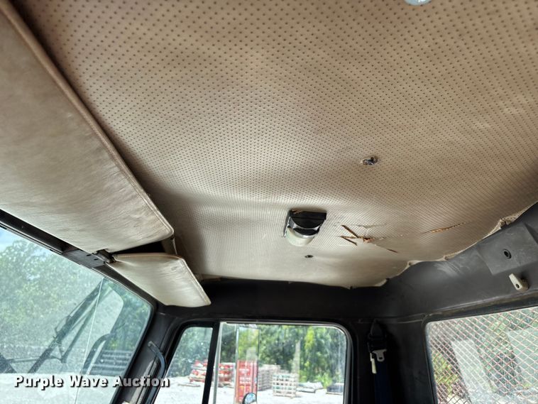 image for item FG0529 1990 International 4600 dump truck
