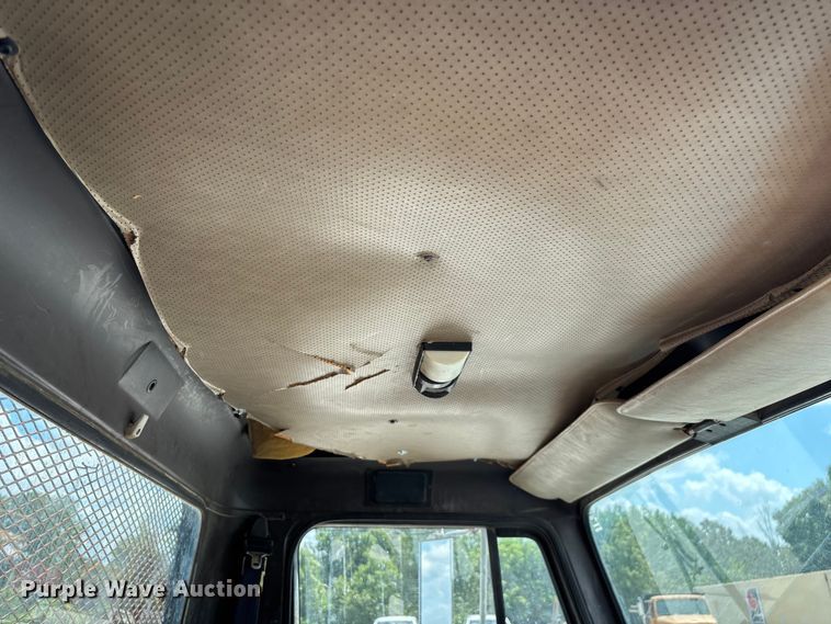 image for item FG0529 1990 International 4600 dump truck