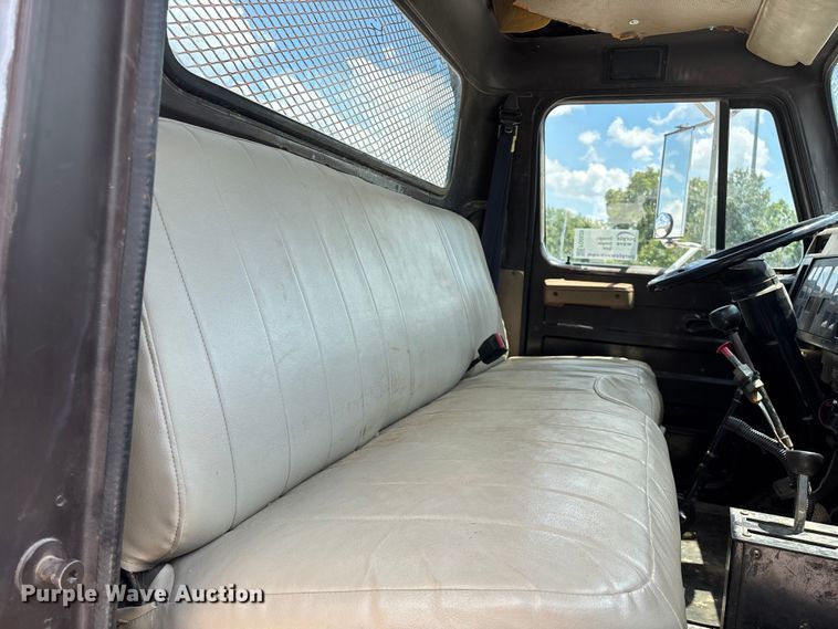 image for item FG0529 1990 International 4600 dump truck