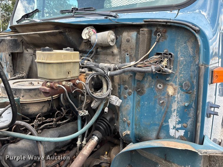 image for item FG0529 1990 International 4600 dump truck