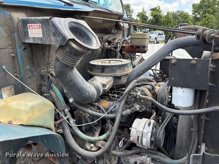 image for item FG0529 1990 International 4600 dump truck