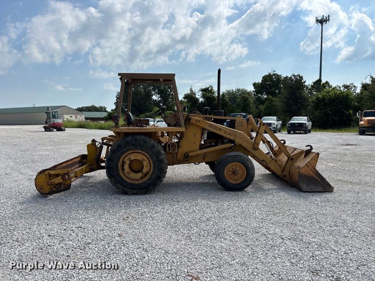image for item FG0532 Case 480F Construction King landscape tractor