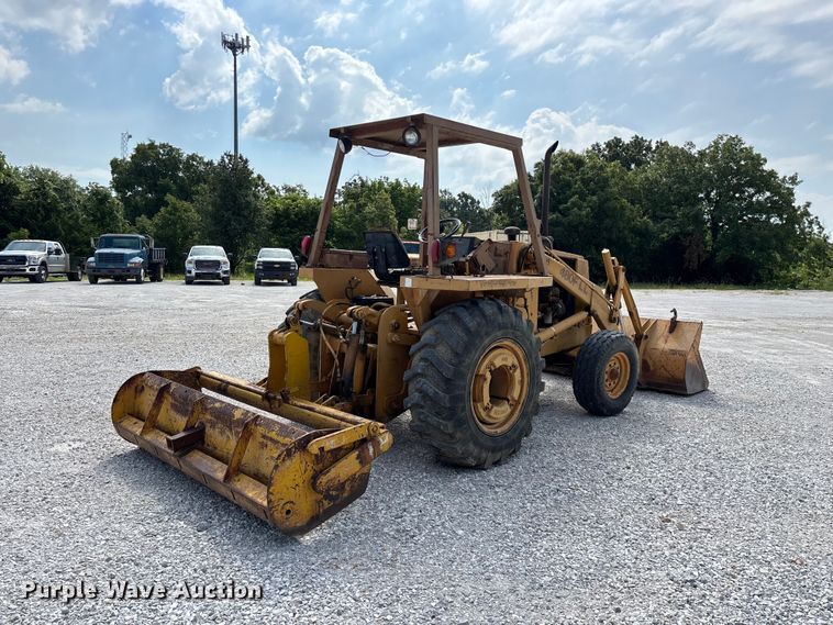 image for item FG0532 Case 480F Construction King landscape tractor