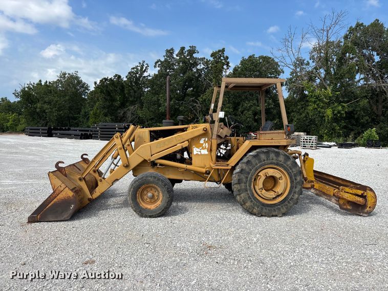 image for item FG0532 Case 480F Construction King landscape tractor