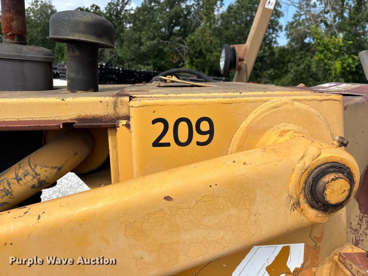 image for item FG0532 Case 480F Construction King landscape tractor