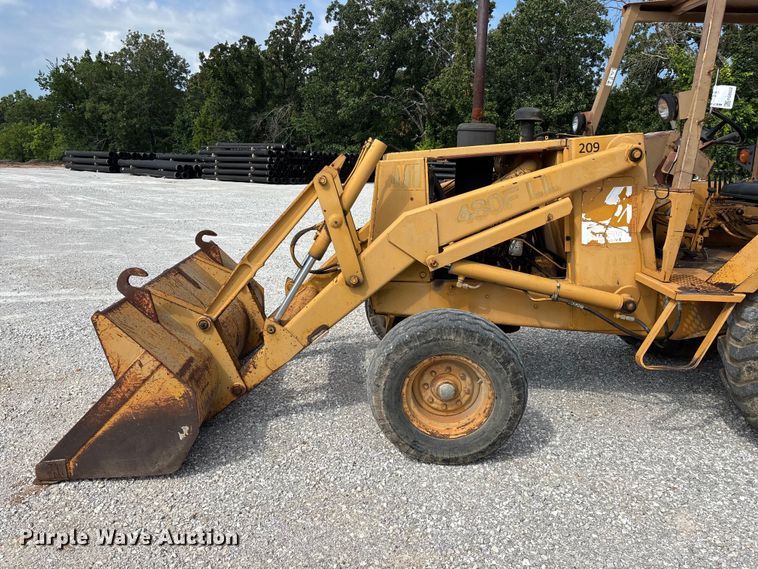 image for item FG0532 Case 480F Construction King landscape tractor