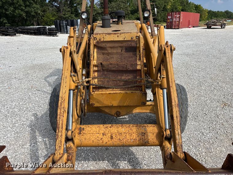 image for item FG0532 Case 480F Construction King landscape tractor