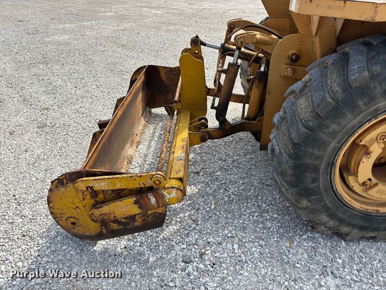 image for item FG0532 Case 480F Construction King landscape tractor