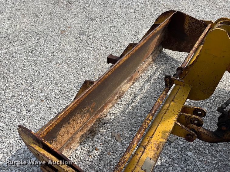 image for item FG0532 Case 480F Construction King landscape tractor