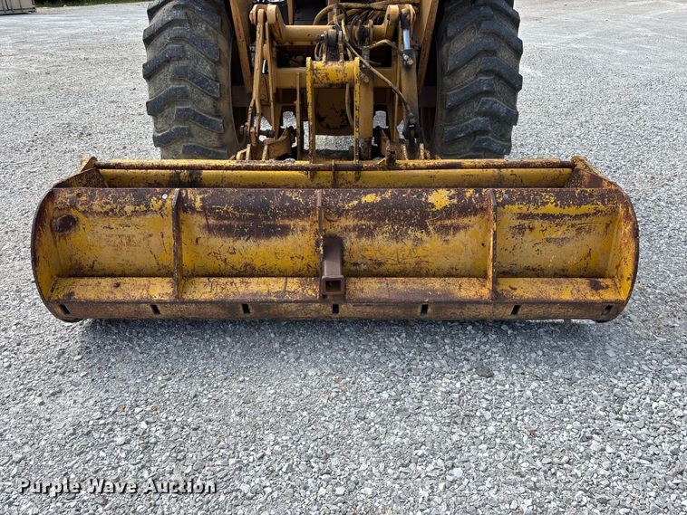 image for item FG0532 Case 480F Construction King landscape tractor