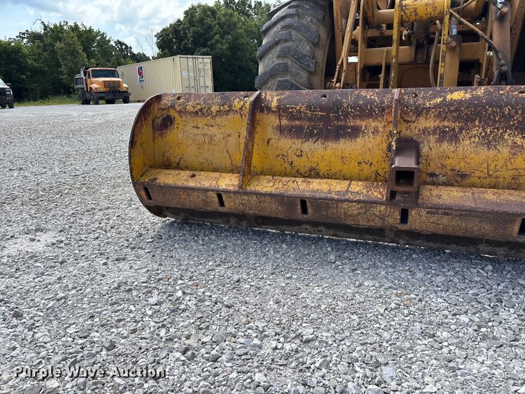 image for item FG0532 Case 480F Construction King landscape tractor