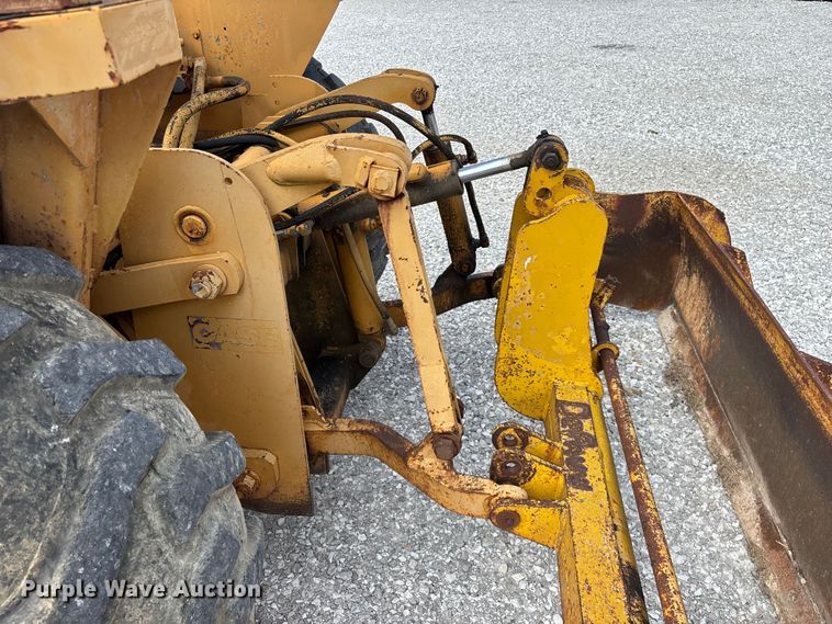 image for item FG0532 Case 480F Construction King landscape tractor