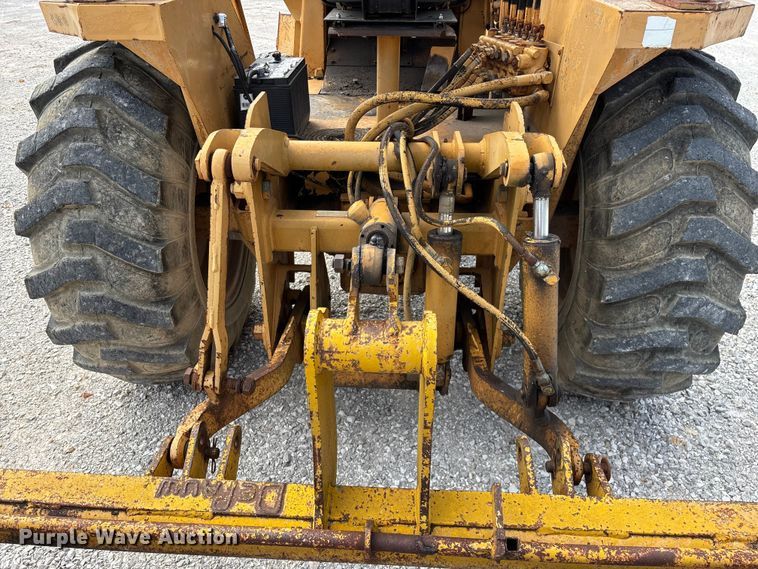 image for item FG0532 Case 480F Construction King landscape tractor