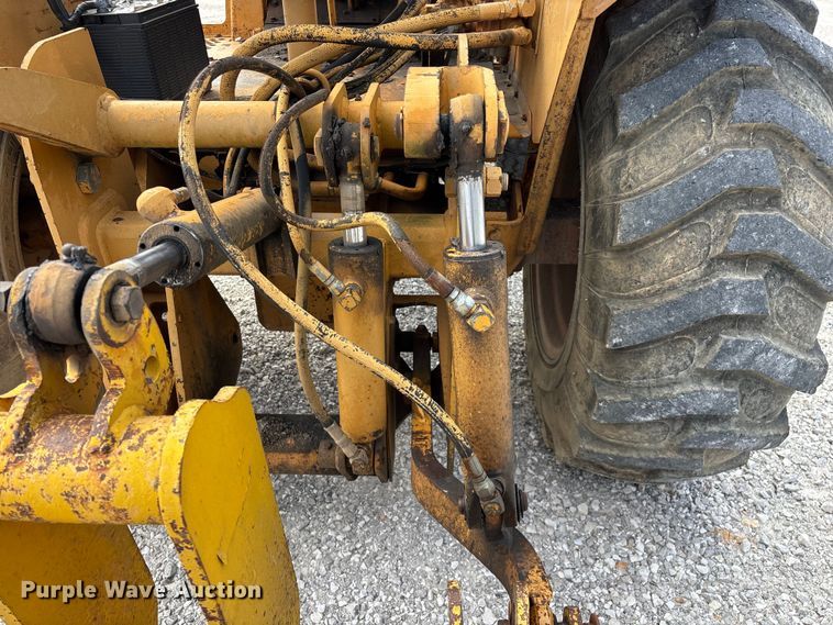 image for item FG0532 Case 480F Construction King landscape tractor