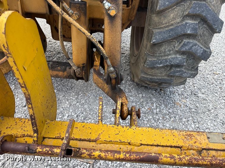 image for item FG0532 Case 480F Construction King landscape tractor