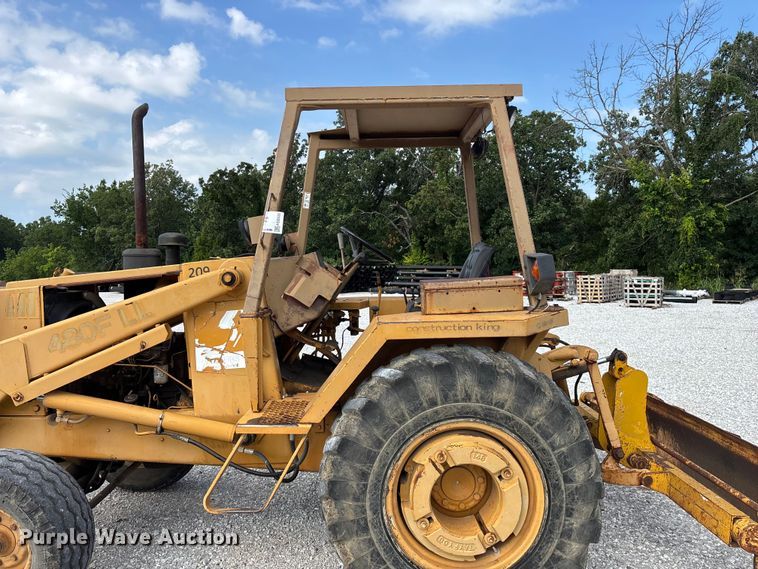 image for item FG0532 Case 480F Construction King landscape tractor
