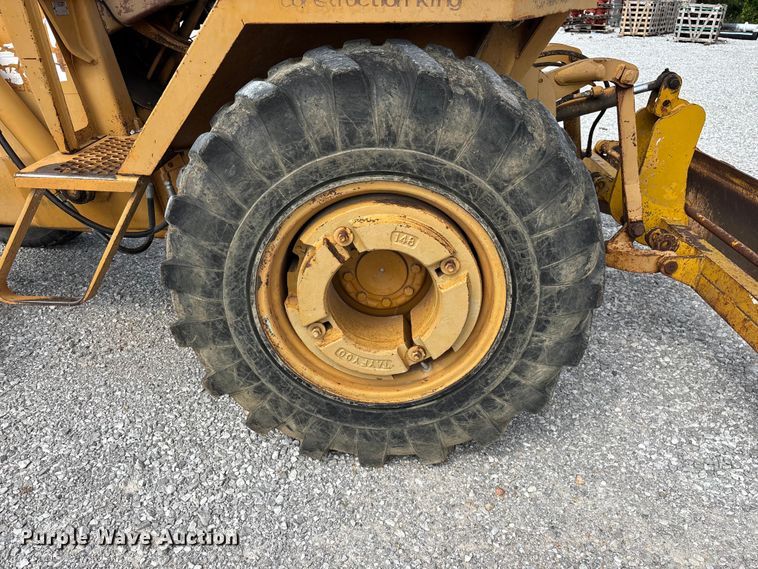 image for item FG0532 Case 480F Construction King landscape tractor