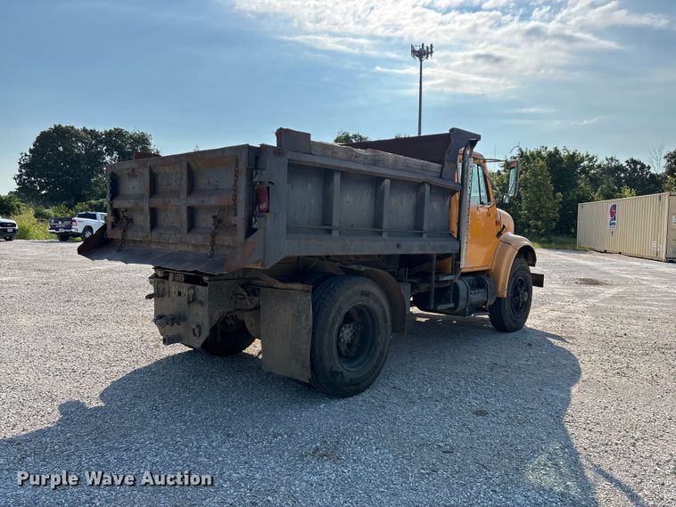 image for item FG0533 1992 International 4900 dump truck
