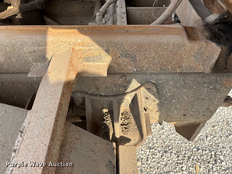 image for item FG0533 1992 International 4900 dump truck