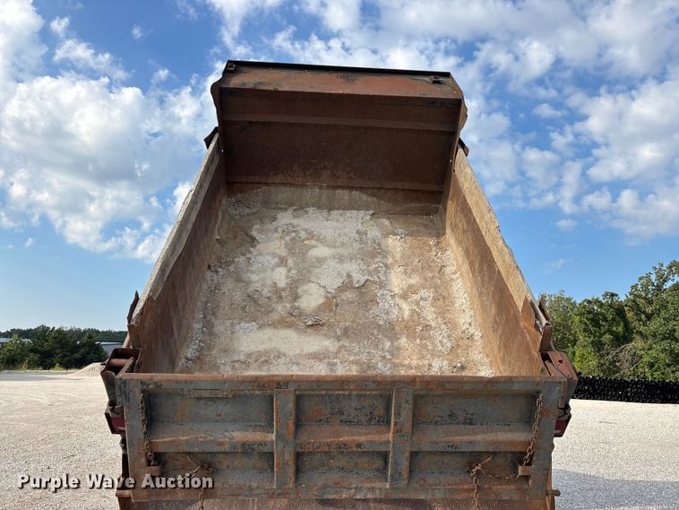 image for item FG0533 1992 International 4900 dump truck