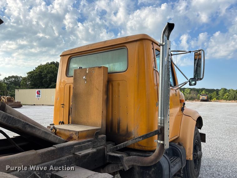 image for item FG0533 1992 International 4900 dump truck